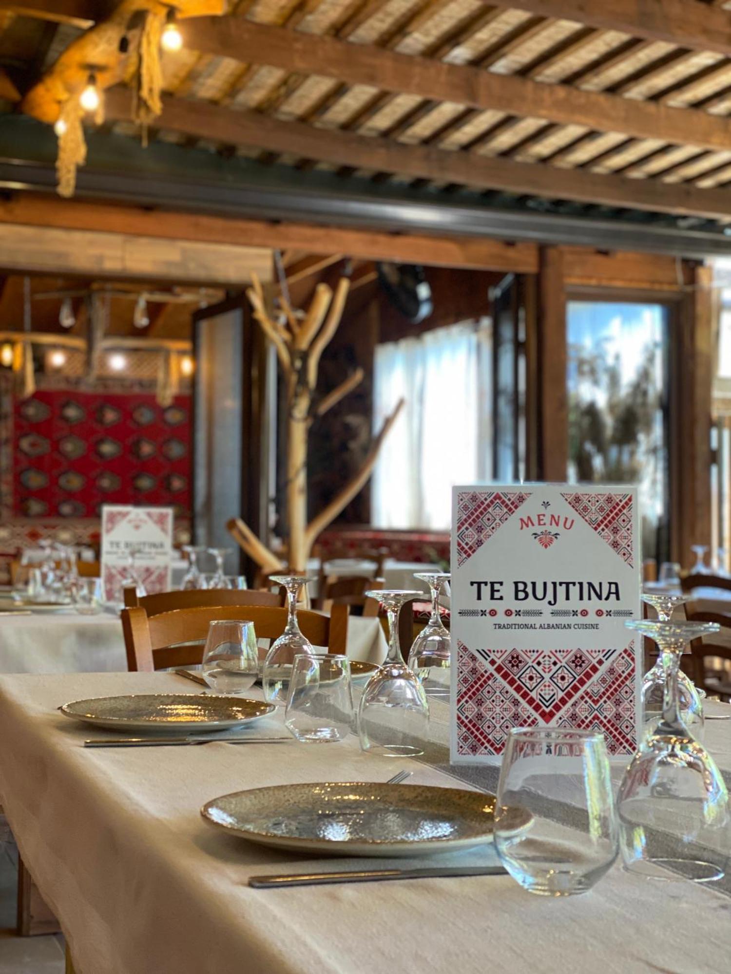 Te Bujtina Hotel- Cozy Stay With Traditional Breakfast Near Beach Golem  Buitenkant foto
