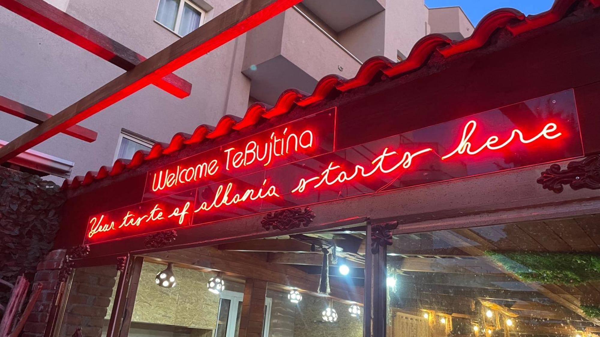 Te Bujtina Hotel- Cozy Stay With Traditional Breakfast Near Beach Golem  Buitenkant foto